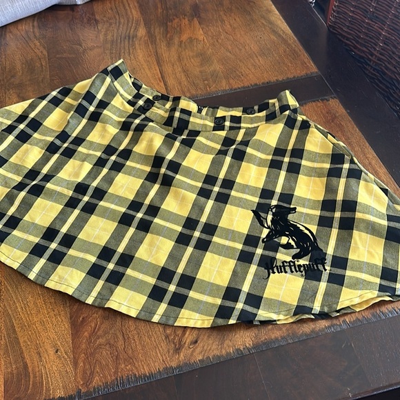 torrid Dresses & Skirts - Torrid Harry Potter Skirt Size 16 EUC
